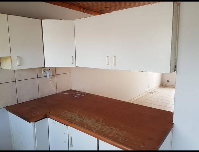 3 BEDROOM HOUSE FOR SALE IN SUMMER GREENS